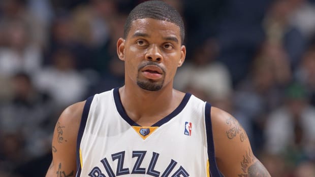 andre-emmett-dies-grizzlies-nets.jpg